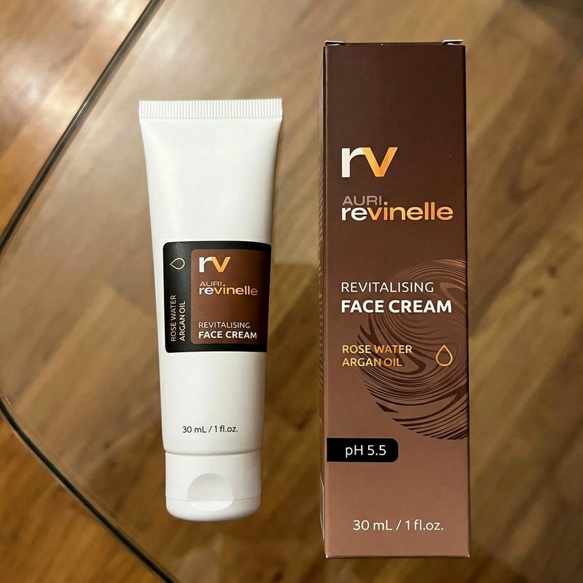 Revinelle – 2 tuby — jedna doma, jedna v taške na plávanie